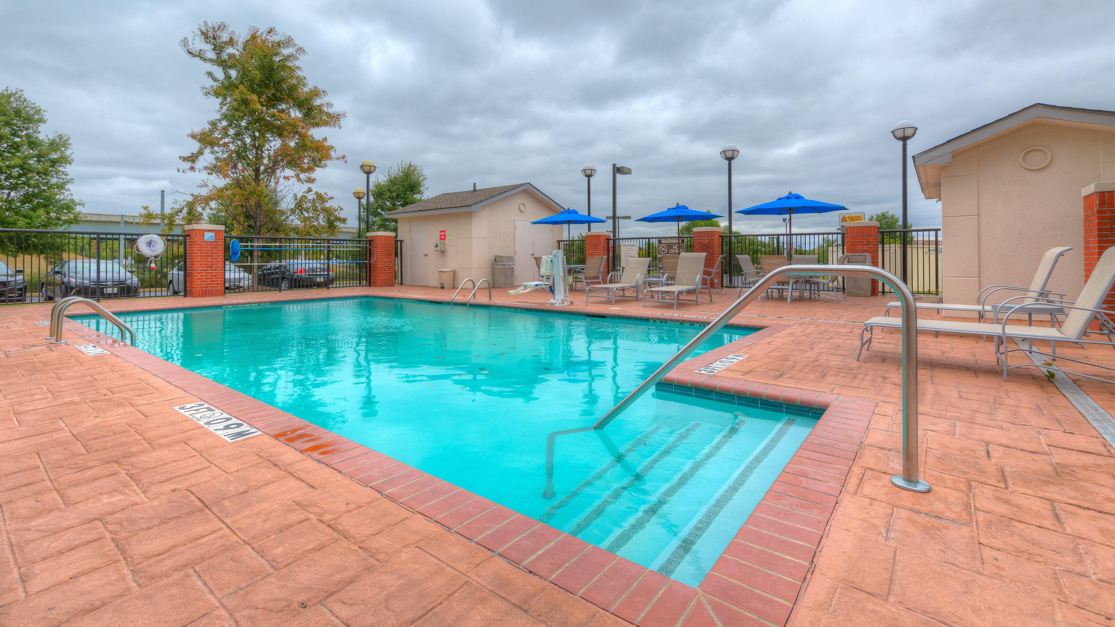 Holiday Inn Express Hotel & Suites Memphis Southwind By Ihg Germantown Exterior photo